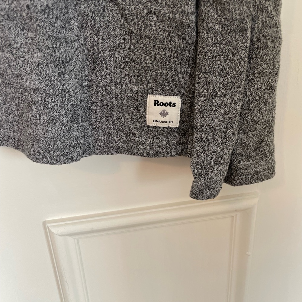 Comfy Roots sweatshirt - Picture 2 of 4